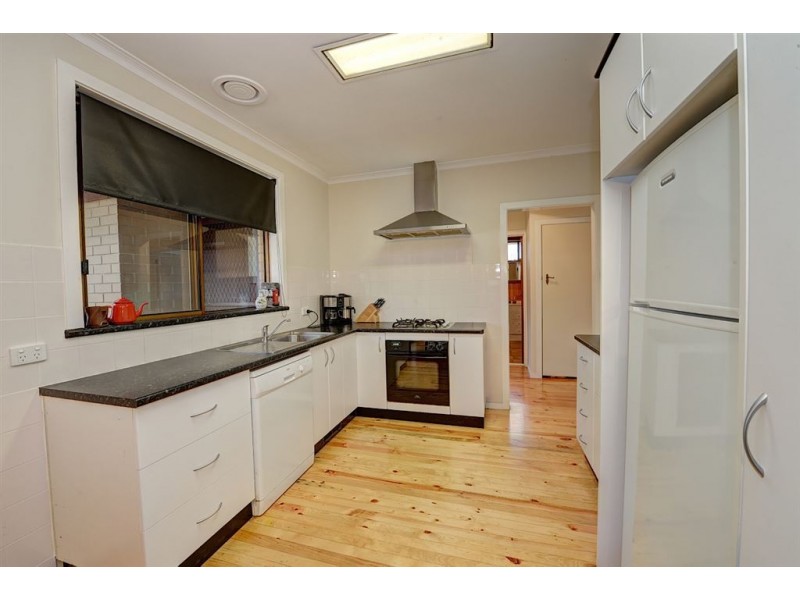 5 Mawarra Drive, Delacombe VIC 3356