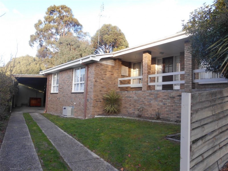 12 Mansfield Avenue, Mount Clear VIC 3350