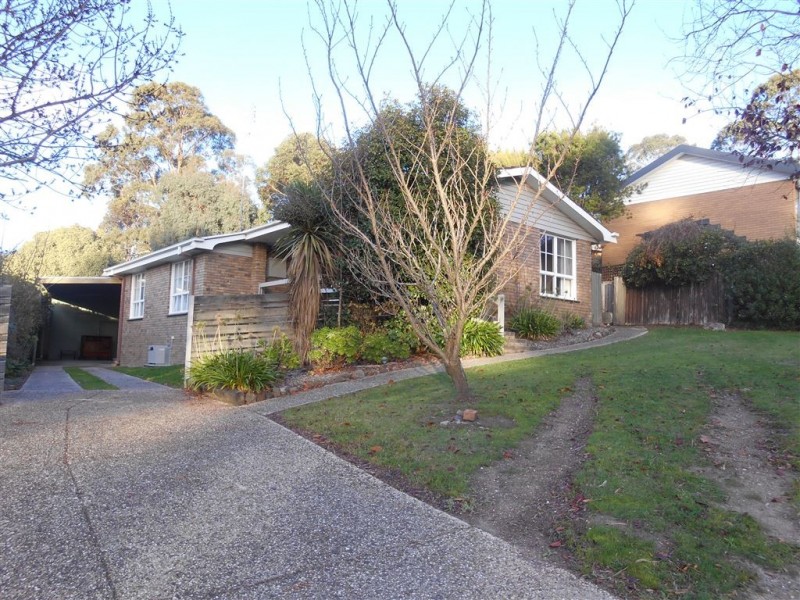 12 Mansfield Avenue, Mount Clear VIC 3350