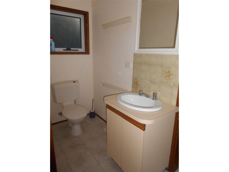 12 Mansfield Avenue, Mount Clear VIC 3350