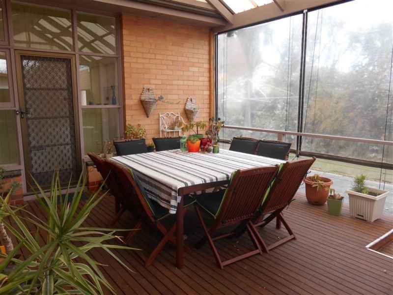 7 Collard Street, Newington VIC 3350