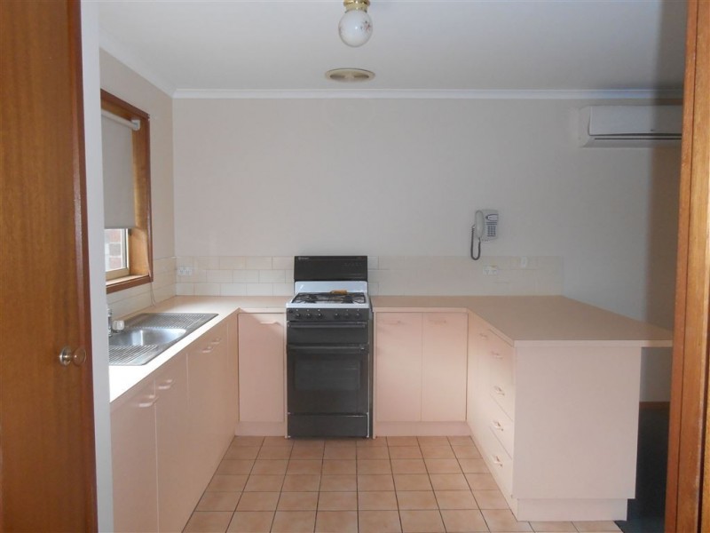 1/12 Victoria Street, Sebastopol VIC 3356