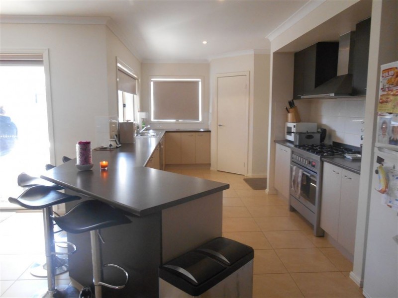 20 Macquarie Close, Delacombe VIC 3356