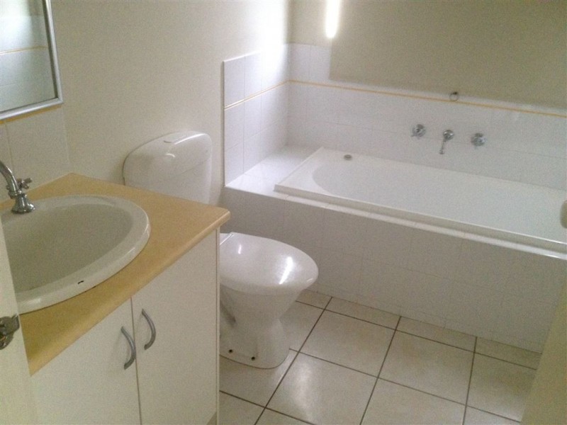 26 St Andrews Place, Lake Gardens VIC 3355