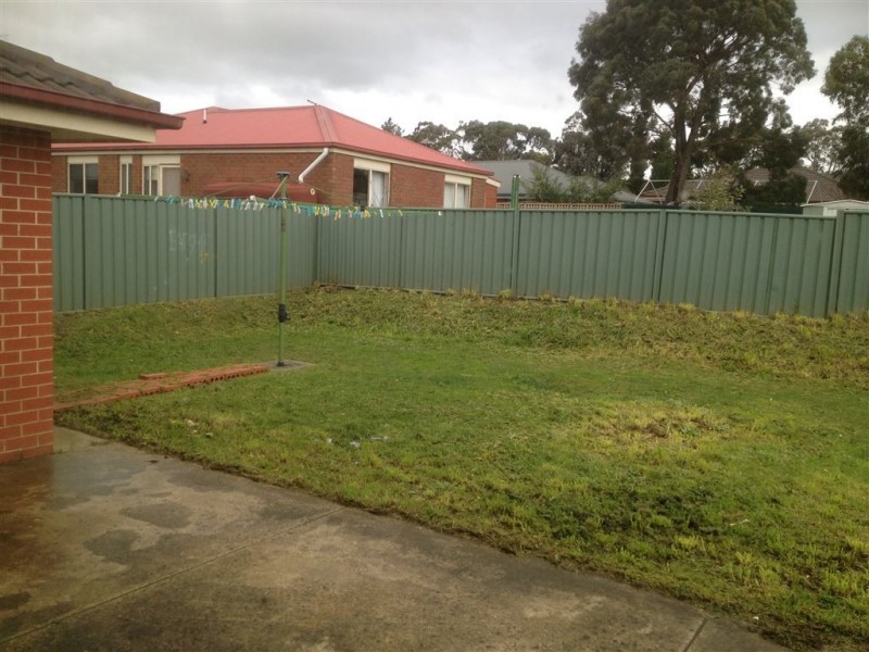 13 Balmoral Drive, Ballarat East VIC 3350