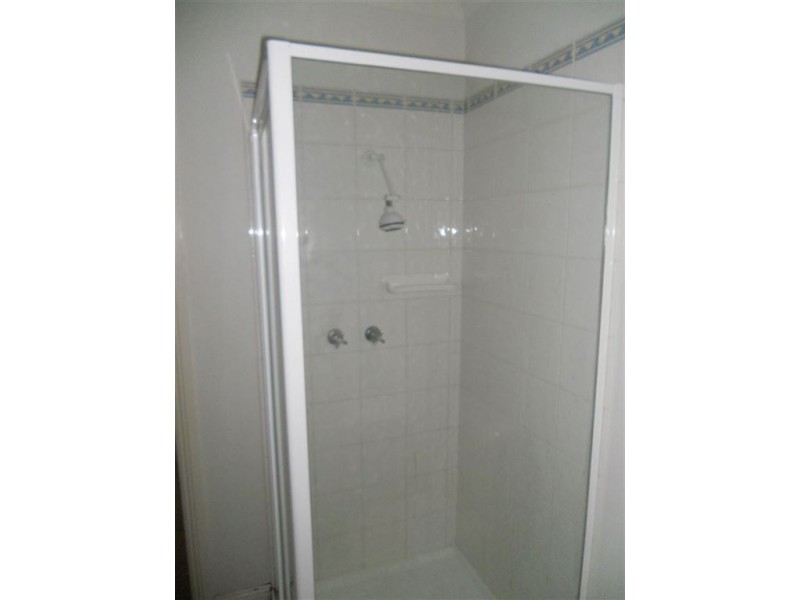 30 Parbury Ave, Lake Gardens VIC 3355