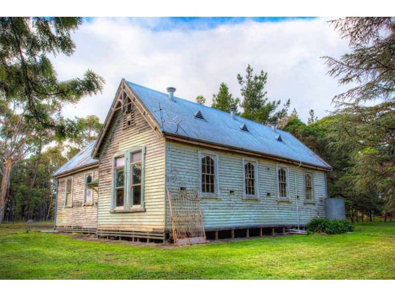 39 School Road, Corindhap VIC 3352