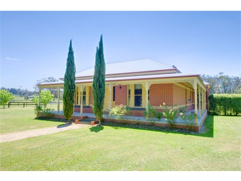 4 Gear Avenue, Mount Helen VIC 3350