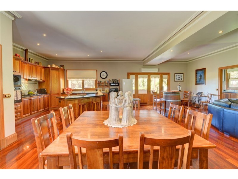 4 Gear Avenue, Mount Helen VIC 3350