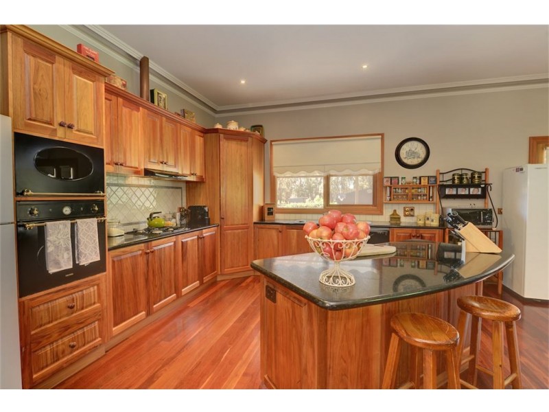 4 Gear Avenue, Mount Helen VIC 3350