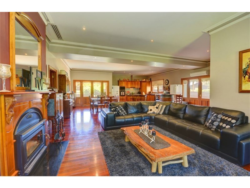 4 Gear Avenue, Mount Helen VIC 3350