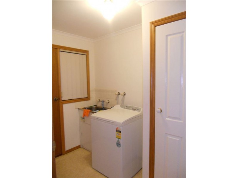 4/2 Symons Street, Wendouree VIC 3355