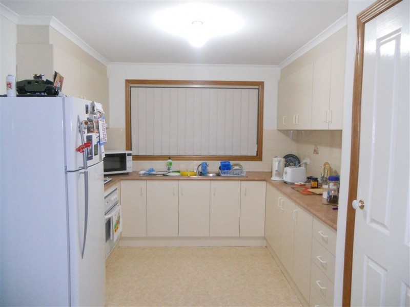 4/2 Symons Street, Wendouree VIC 3355