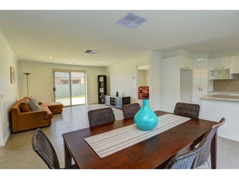 12 Lowry Crescent, Miners Rest VIC 3352