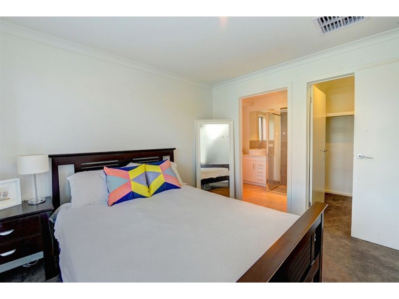 12 Lowry Crescent, Miners Rest VIC 3352