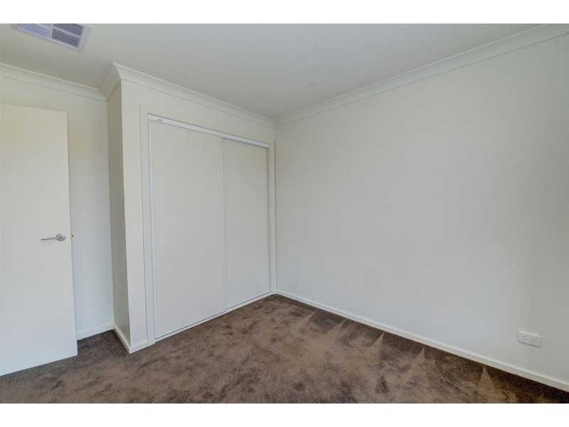 12 Lowry Crescent, Miners Rest VIC 3352