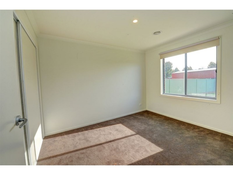 12 Lowry Crescent, Miners Rest VIC 3352