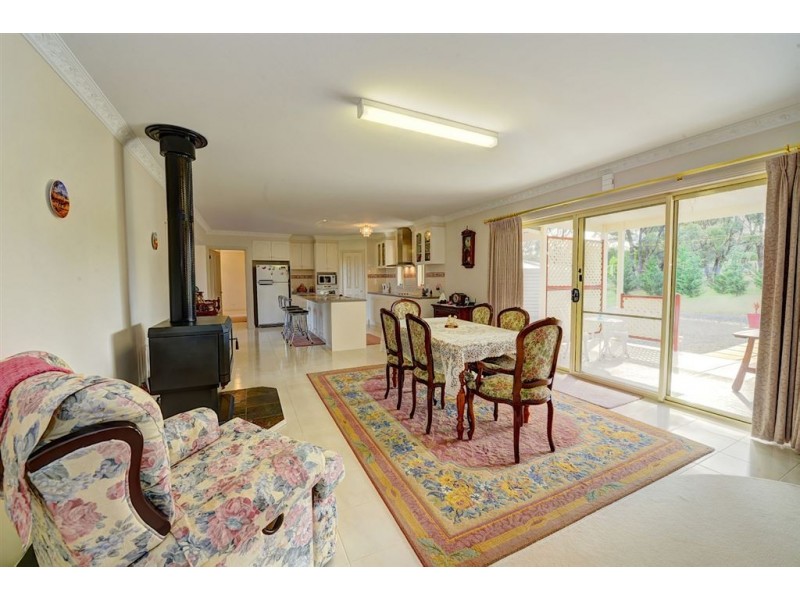 7698 Midland Highway, Magpie VIC 3352