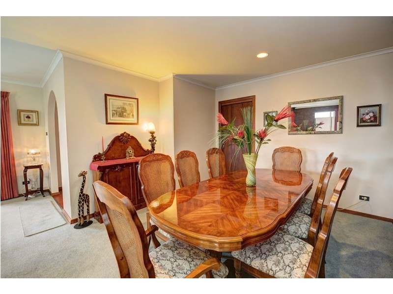 8 Teal Avenue, Ballarat North VIC 3350