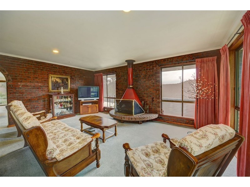 8 Teal Avenue, Ballarat North VIC 3350