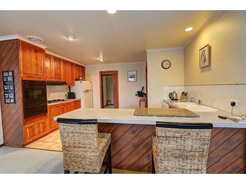 8 Teal Avenue, Ballarat North VIC 3350