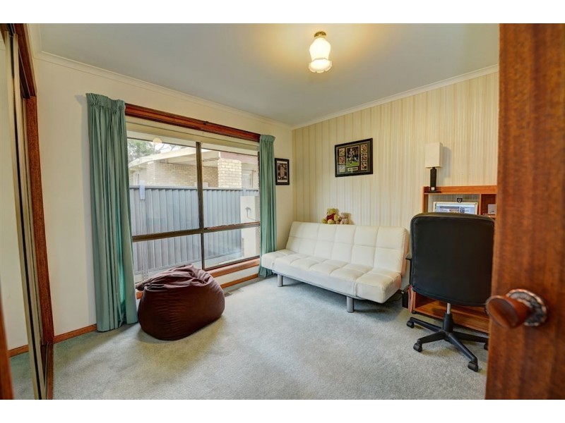 8 Teal Avenue, Ballarat North VIC 3350