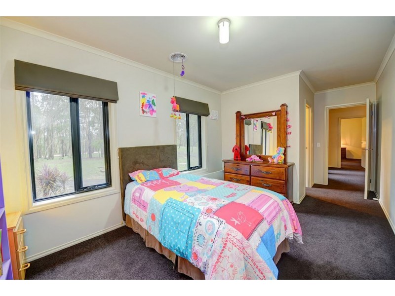 1 Isla Court, Invermay VIC 3352