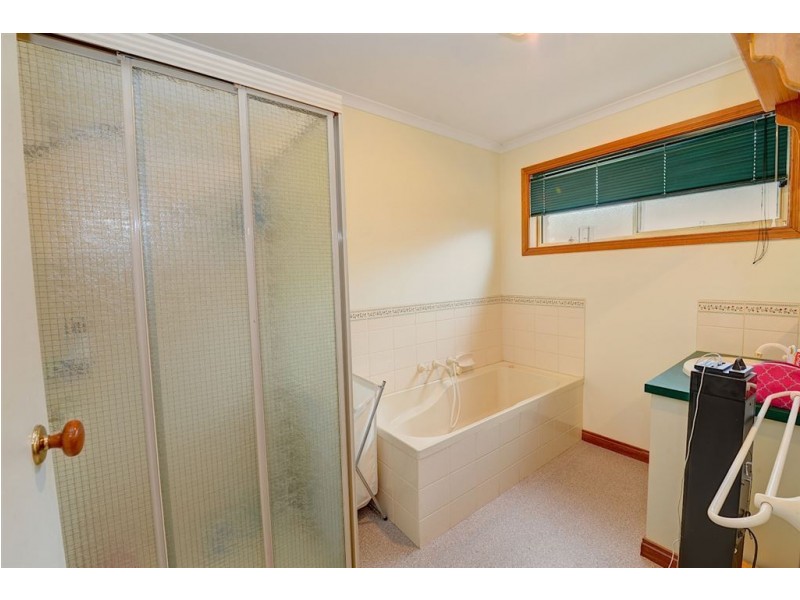 15 Creswick Street, Miners Rest VIC 3352