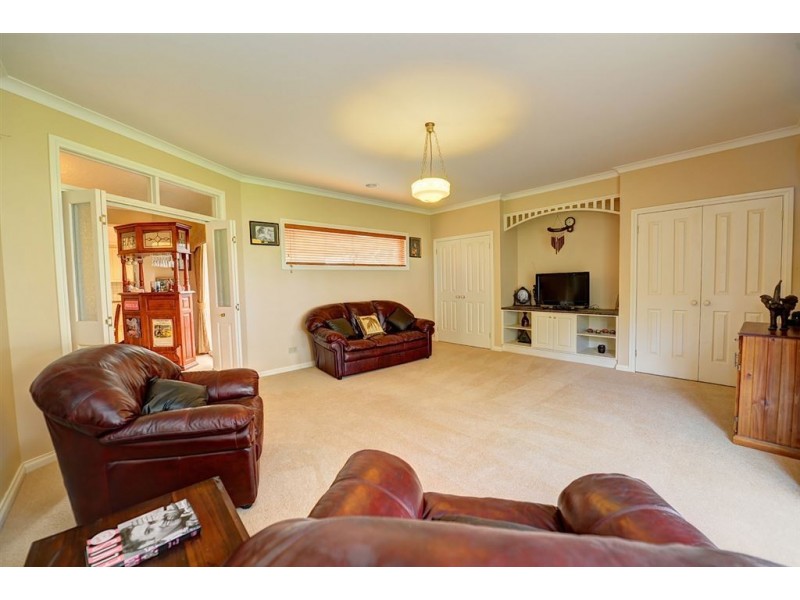 11 Merino Drive, Alfredton VIC 3350