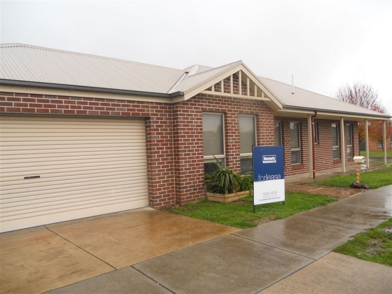 30 Parbury Avenue, Lake Gardens VIC 3355