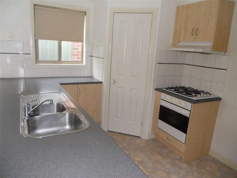 30 Parbury Avenue, Lake Gardens VIC 3355