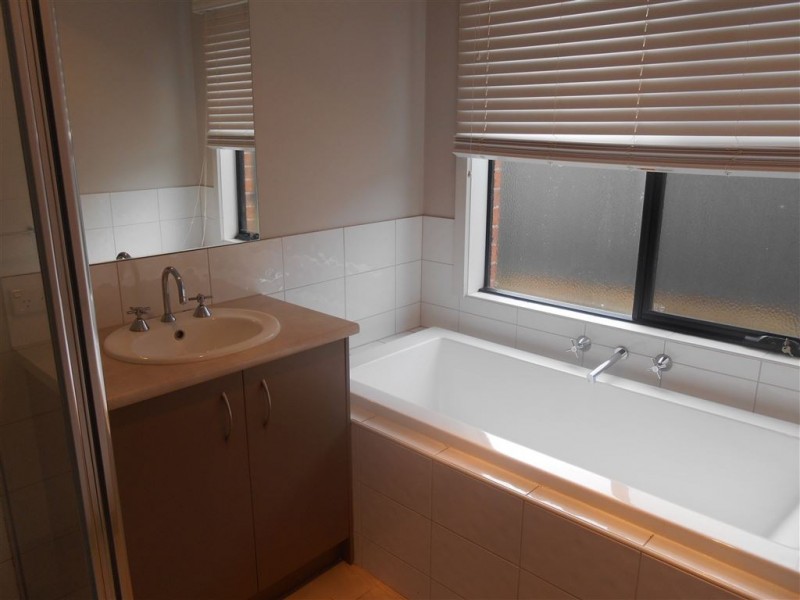 13 Daintree Close, Ballarat VIC 3350