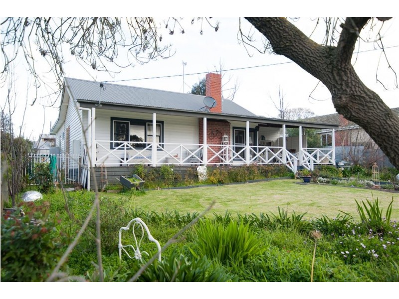 7 Gray Street, Lismore VIC 3324