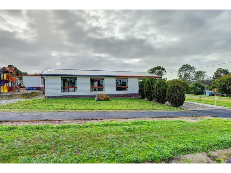 38 Clyde Street, Linton VIC 3360