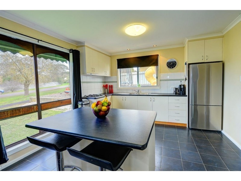 38 Clyde Street, Linton VIC 3360