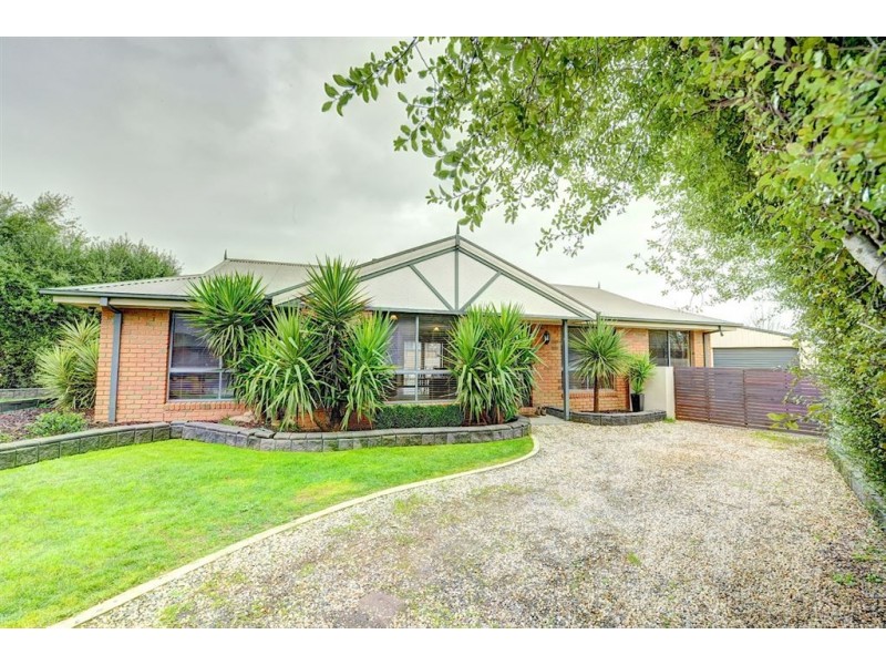 10 Jenkins Drive, Sebastopol VIC 3356