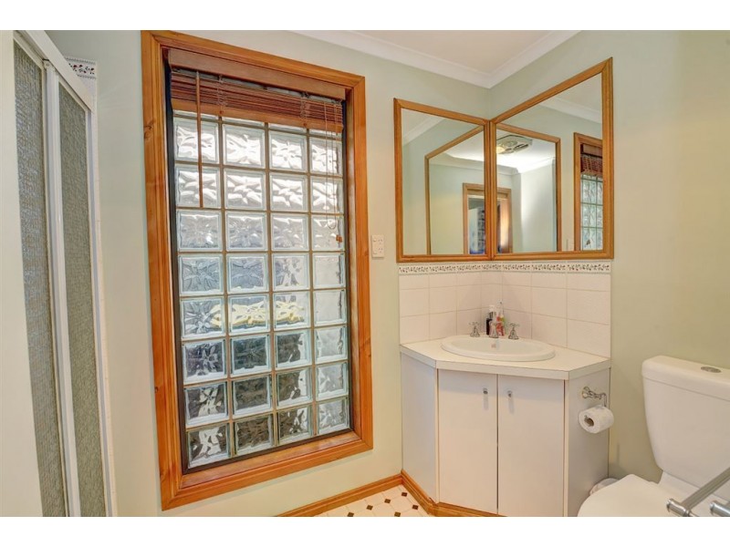 10 Jenkins Drive, Sebastopol VIC 3356