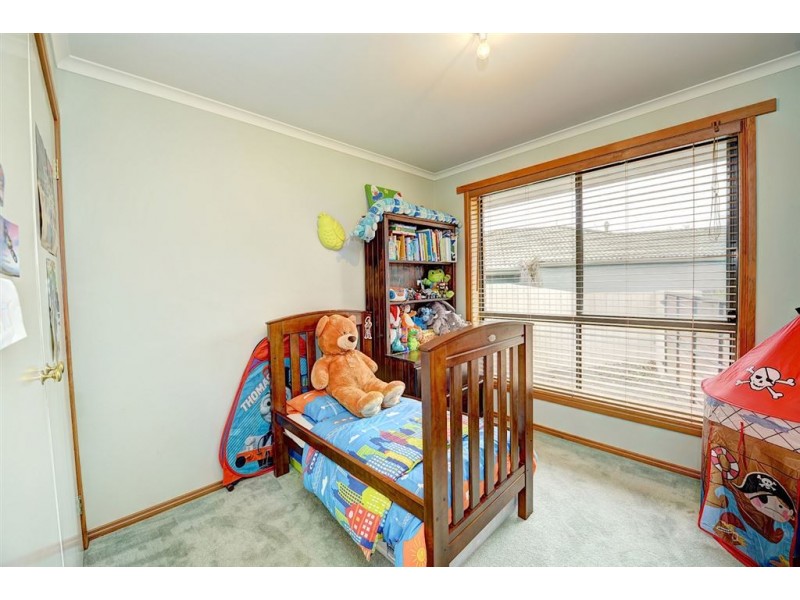 10 Jenkins Drive, Sebastopol VIC 3356