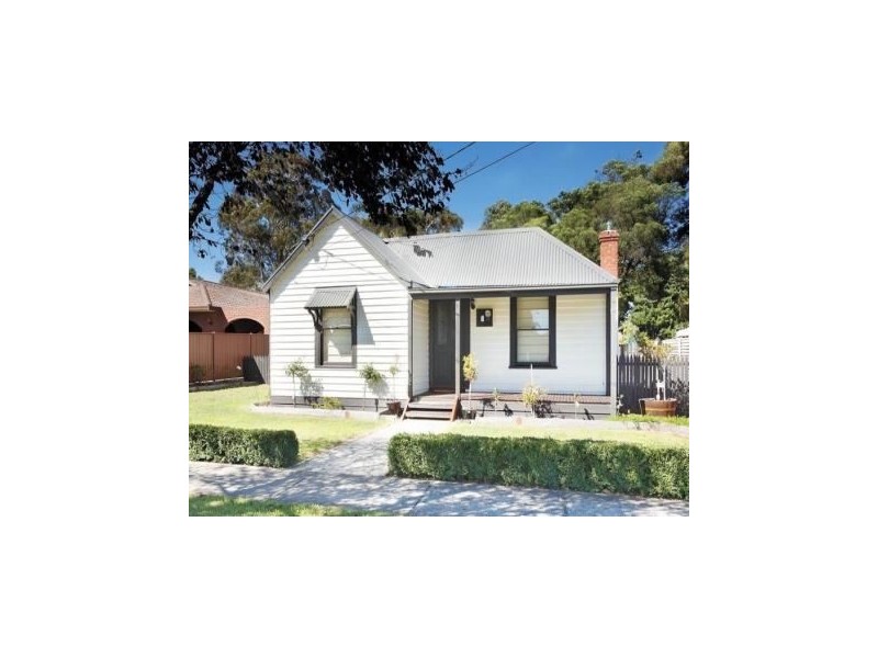 20 Canterbury Street, Brown Hill VIC 3350