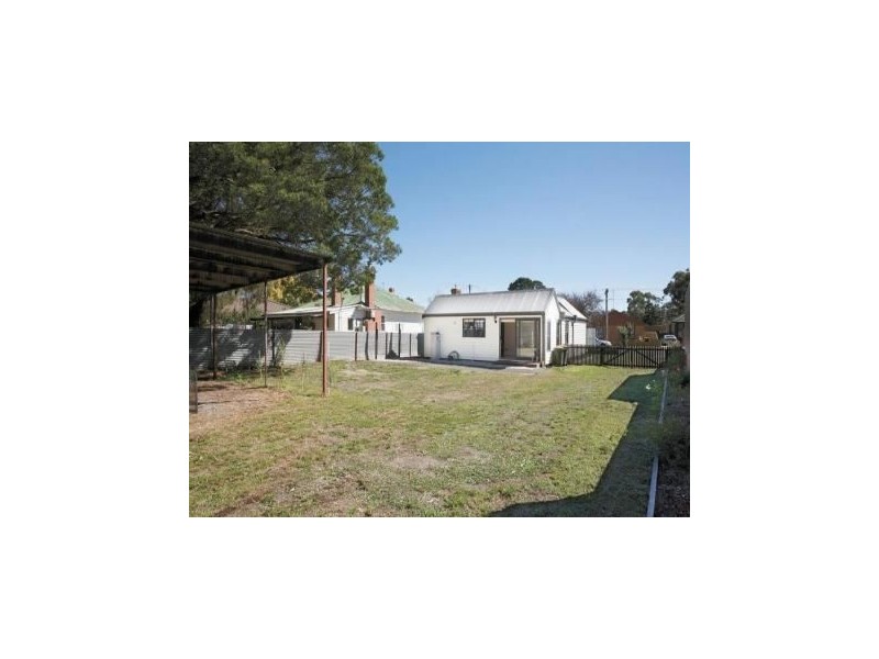 20 Canterbury Street, Brown Hill VIC 3350