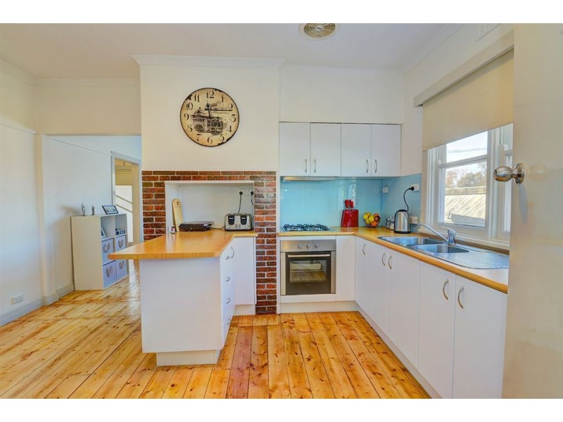 38 Alfred Street, Sebastopol VIC 3356