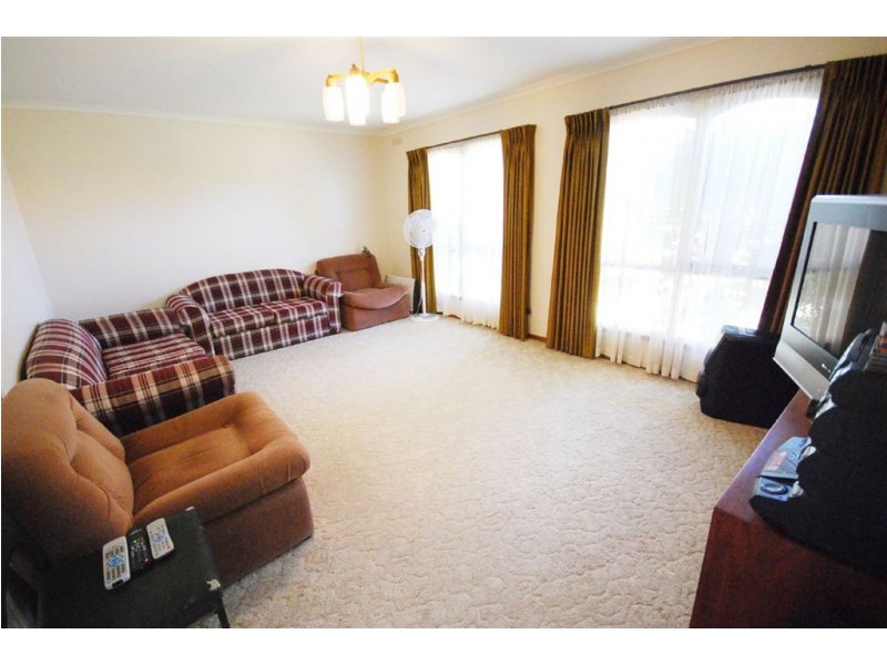 2 Yvonne, Ballarat VIC 3350