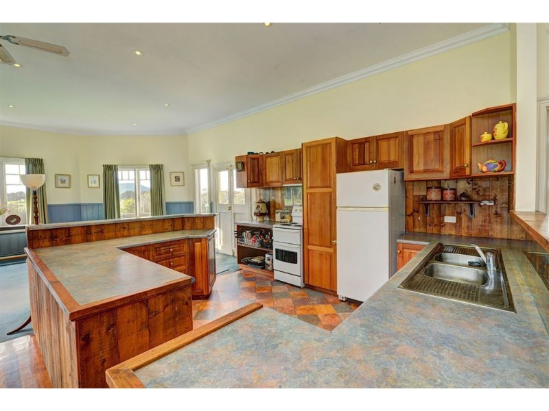 40 Pound Creek Road, Navigators VIC 3352