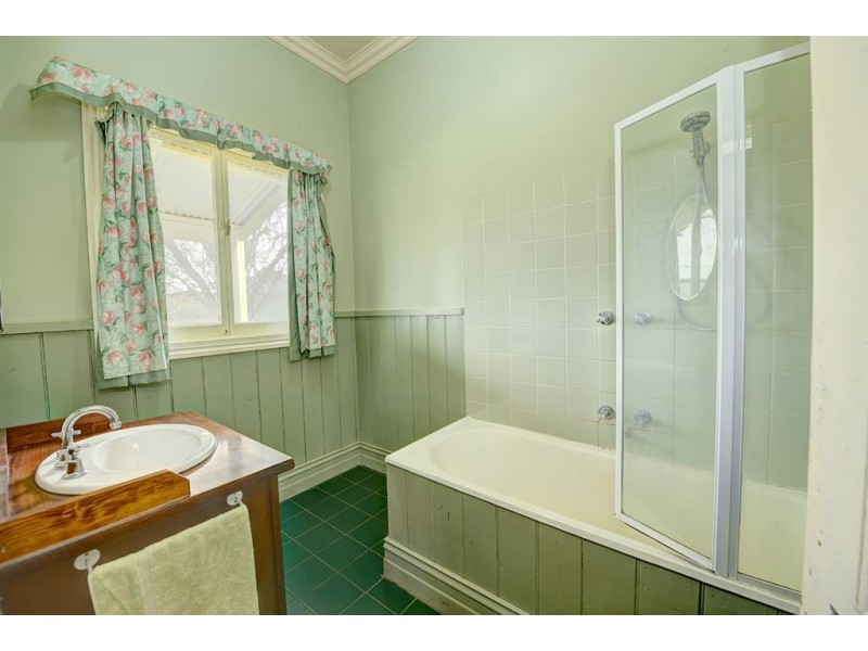 40 Pound Creek Road, Navigators VIC 3352