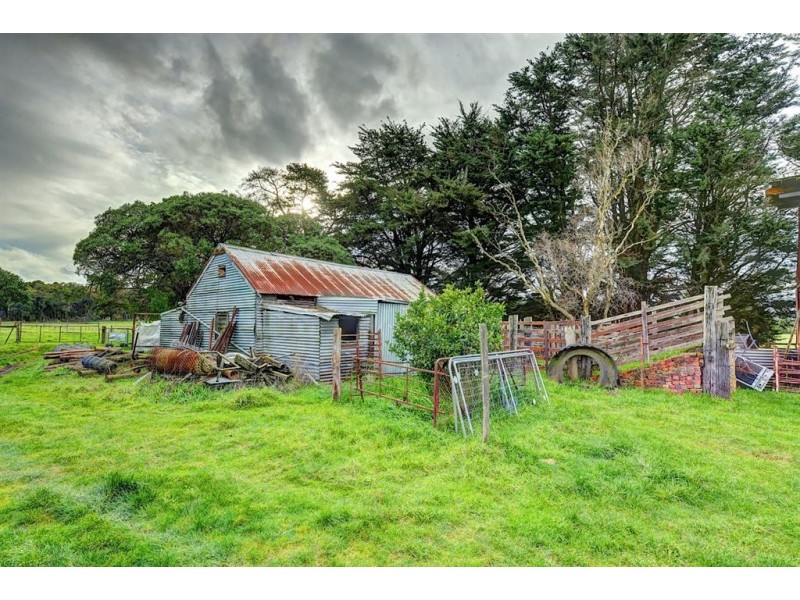 40 Pound Creek Road, Navigators VIC 3352