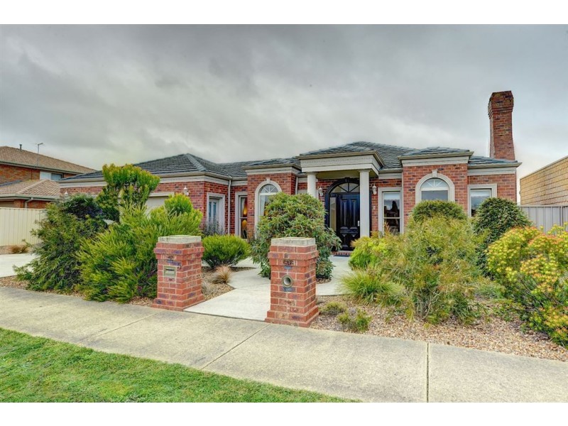 5 Boulevarde Drive, Alfredton VIC 3350
