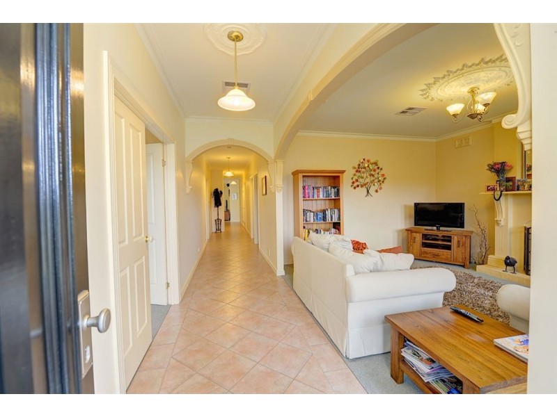 5 Boulevarde Drive, Alfredton VIC 3350