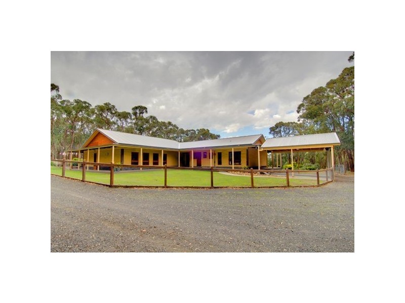 2 McCartys Lane, Buninyong VIC 3357