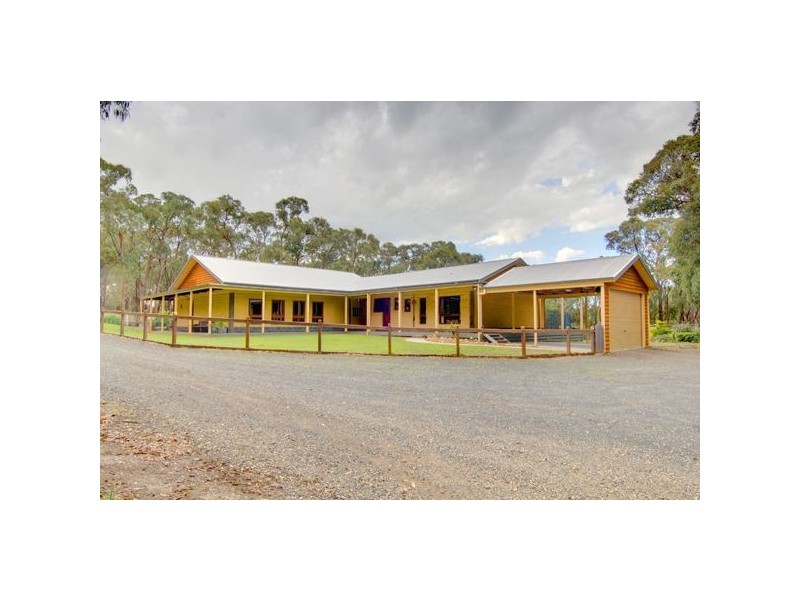 2 McCartys Lane, Buninyong VIC 3357