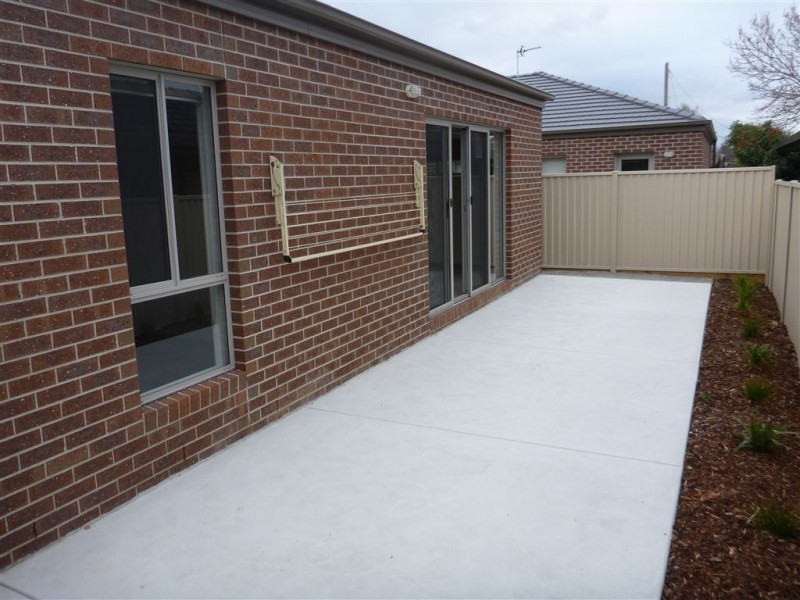 2/714 Gregory Street, Soldiers Hill VIC 3350